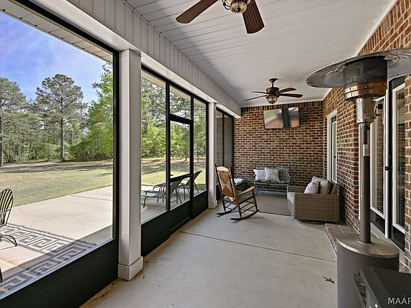 4th image of 1864 Siesta Dr