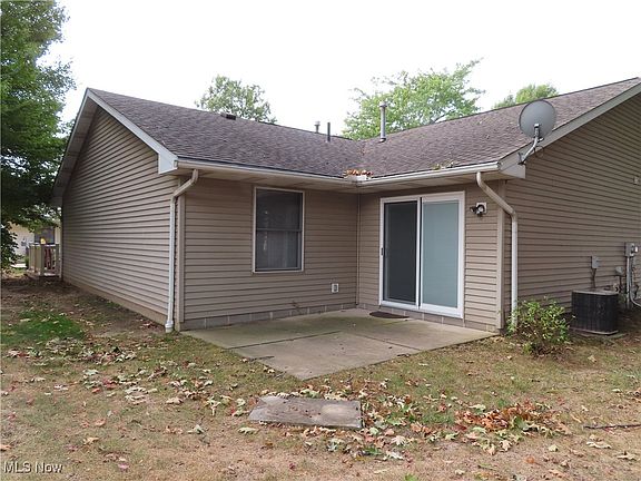 3rd image of 203 W Heatherwood Dr
