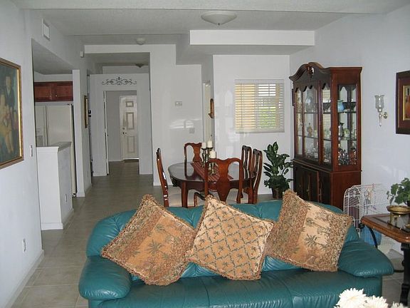 4th image of 520 7th Pl #104