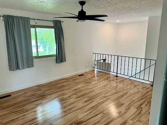 5th image of 2205 Wildwood Pl