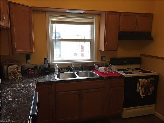 4th image of 1615 Olivewood Ave