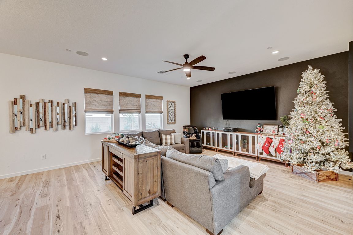 next background image