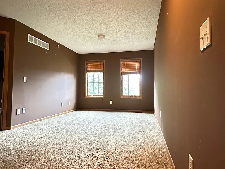 12426 Flanders Ct NE #F — Photo 26