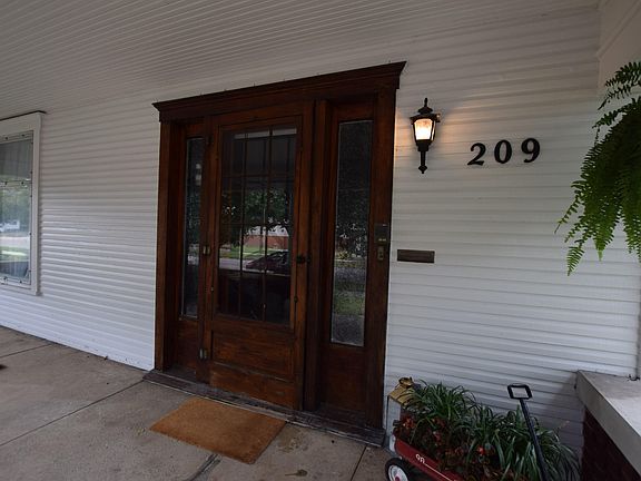2nd image of 209 E Court St