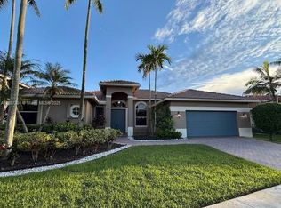 1825 Victoria Pointe Cir, Fort Lauderdale, FL 33327