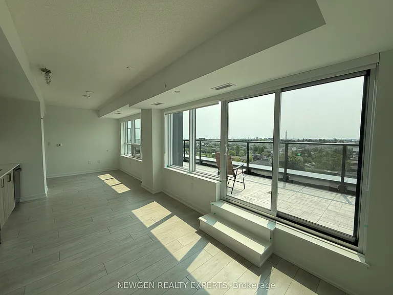 556 Marlee Ave #912 — Photo 3