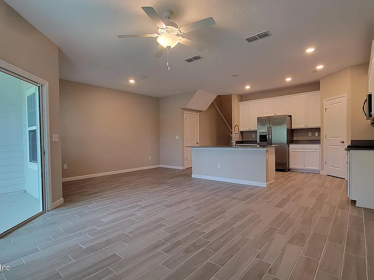 12880 Josslyn Ln — Photo 7