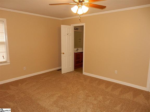5th image of 16 Lake Fairfield Dr