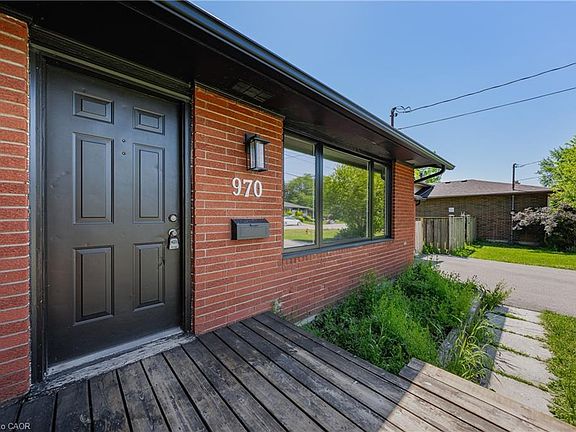 4th image of 970 E Parkdale Ave