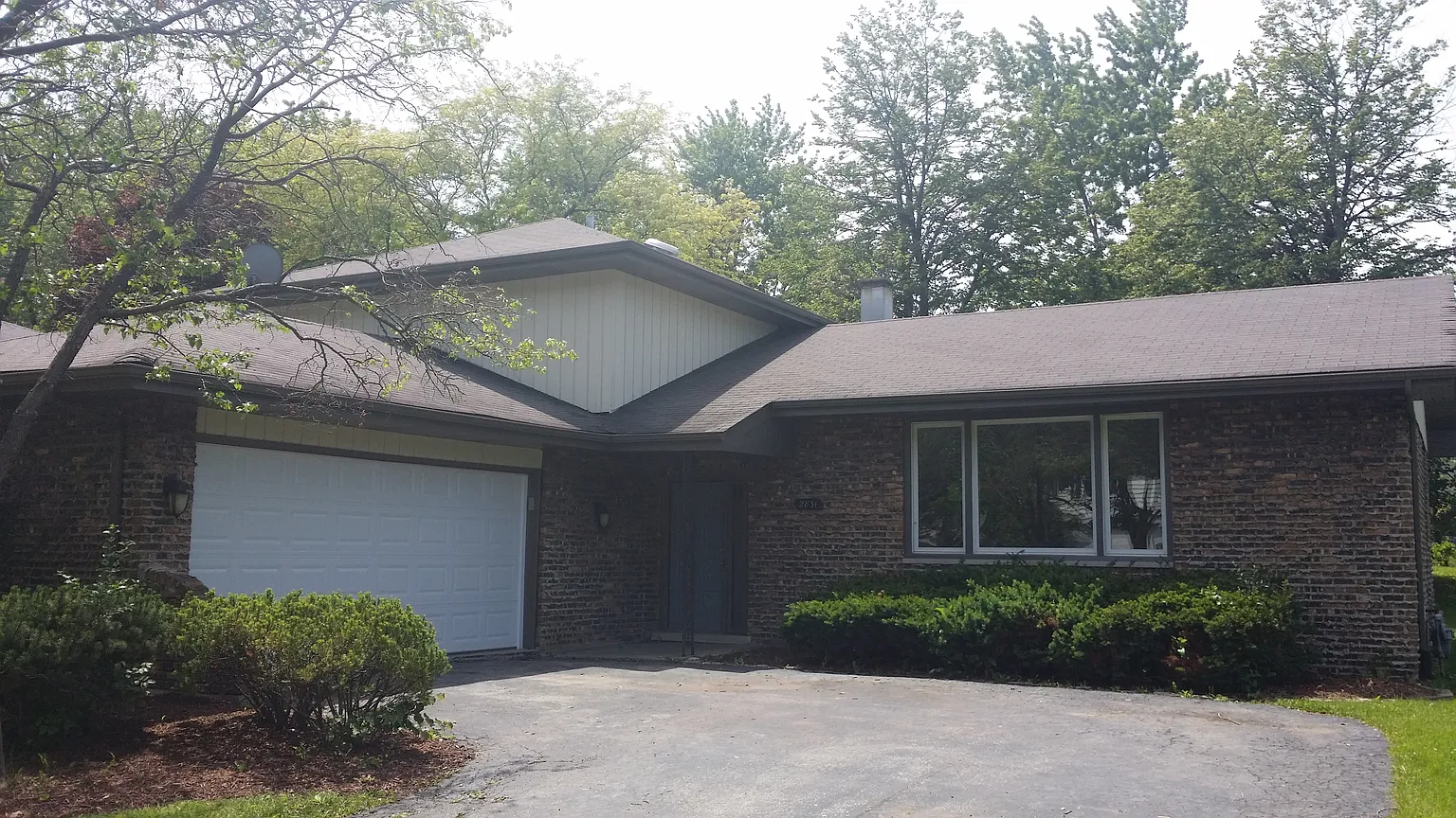 2831 Walnut Rd photo 1