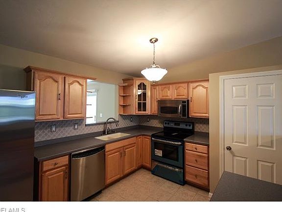 5th image of 1334 NE 13th Pl