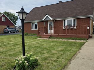 8225 New Castle Ave, Oak Lawn, IL 60459