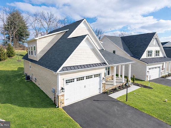 3rd image of 1147 Sculthorpe Dr