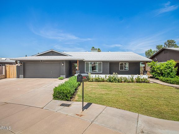 2nd image of 2122 E LA DONNA Drive
