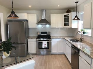 55 Ireland St, Hampton, VA 23663