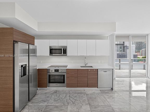 3rd image of 1010 SW 2nd Ave #603