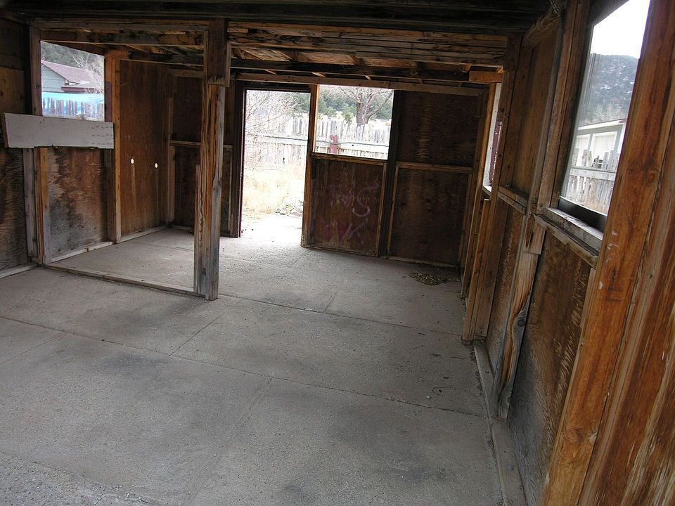 2nd image of 100 Swissvale Rd Unit A