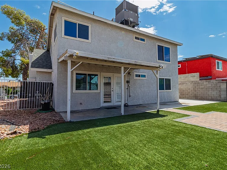 4815 Castle Rock Ct — Photo 35
