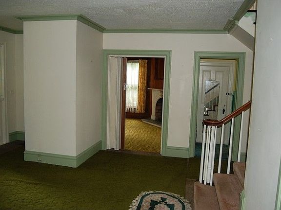 3rd image of 18 West Ave