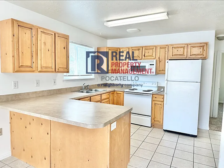 4407 Opal Ave — Photo 4