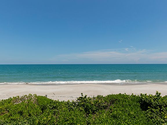5th image of 1085 Highway A1a APT 1402