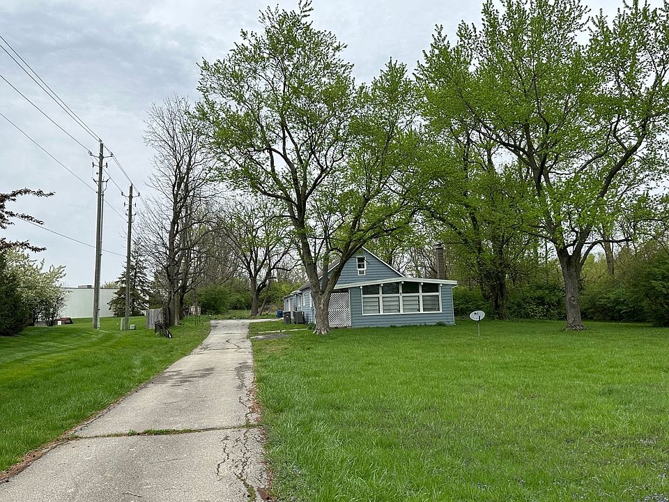 1st image of 5834 W 62nd St
