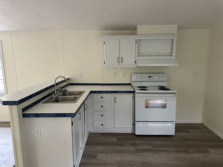 140 Baywood Trl — Photo 4
