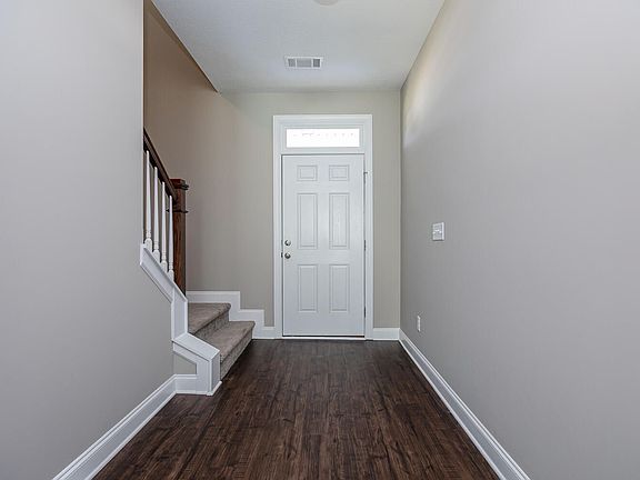 5th image of 909 Williford Run Dr