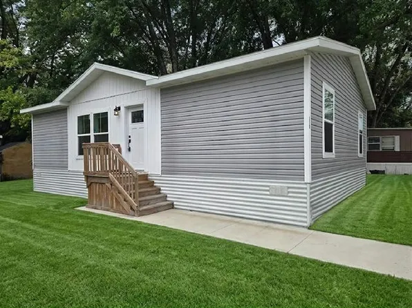 119 Terri Ln #152, Mankato, MN 56001