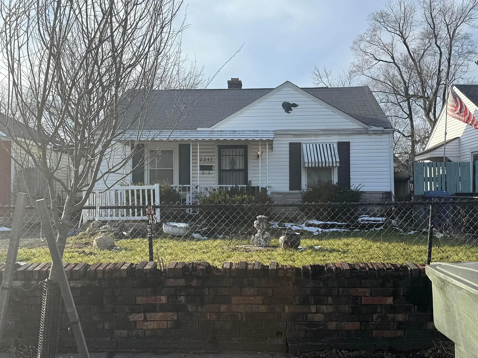 2247 Grasmere Ave photo 1