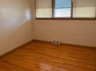 22031 Westhampton Ave, Oak Park, MI 48237
