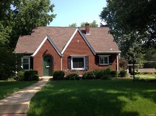 1104 Pike St, Saint Charles, MO 63301