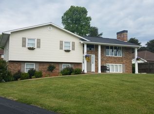 1110 Granada Ct, Church Hill, TN 37642