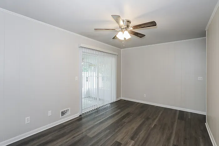1115 Terrace Cir — Photo 12