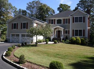 1 Wildgoose Ln, Norwalk, CT 06851