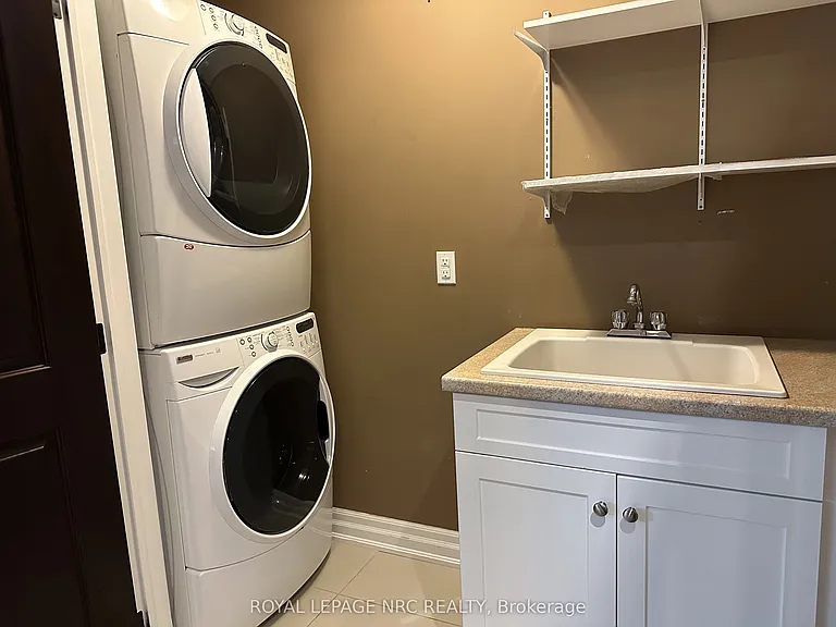7 Sapphire Ct N — Photo 16