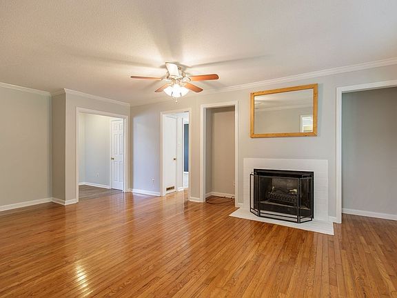5th image of 5006 Peachtree St