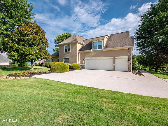 3rd image of 223 Osprey Cir