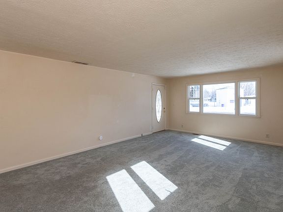 5th image of 402 N Meridian St