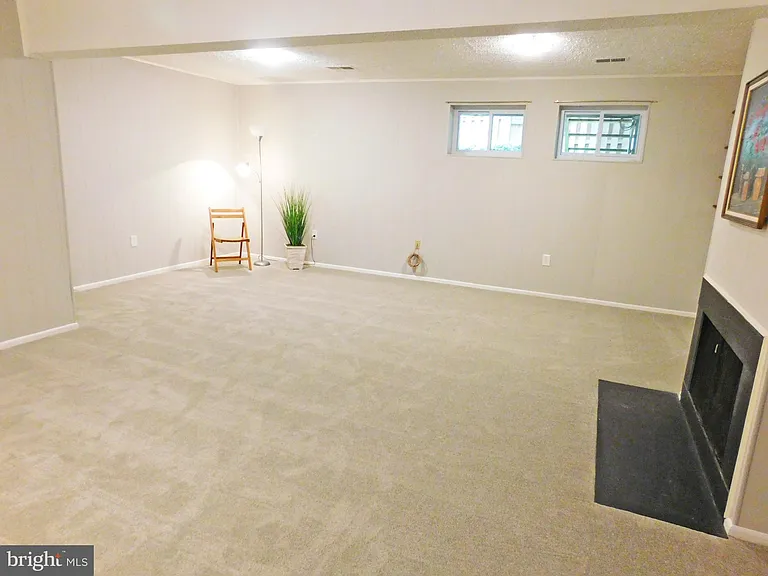 10315 Cherry View Ct — Photo 19