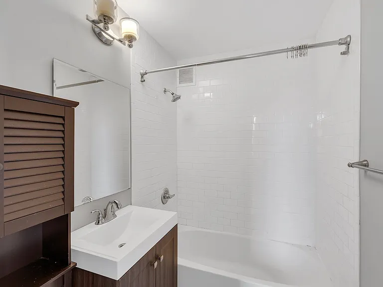 186 Wayne St #321D — Photo 8