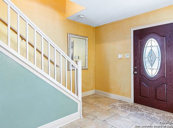 5th image of 7519 Peppervine Ln