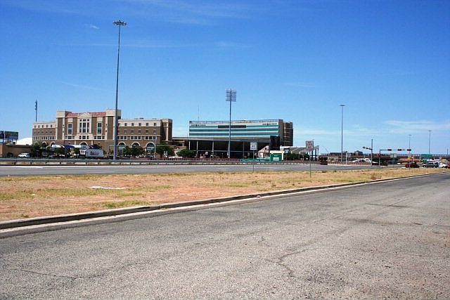 2nd image of 2406 3rd Pl