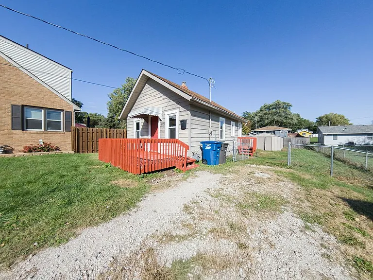 1001 Maish Ave — Photo 16
