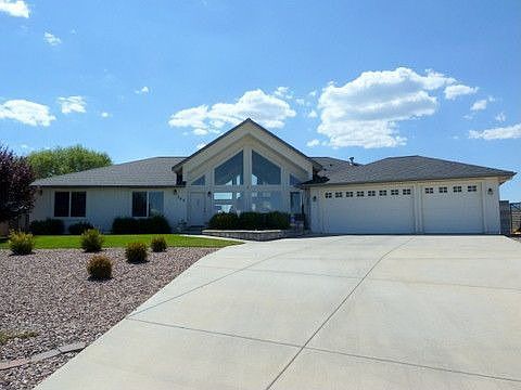 2nd image of 385 Prescott Dr