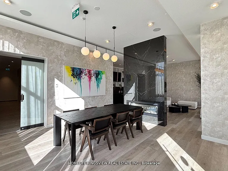 86 Dundas St E #522 — Photo 6