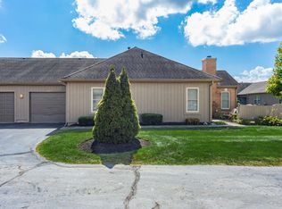 2403 Hooverside Ln, Grove City, OH