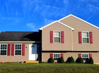 195 Double Play Dr, Gettysburg, PA 17325