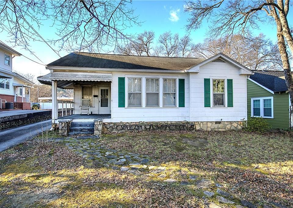 1st image of 2009 N Broad St NE