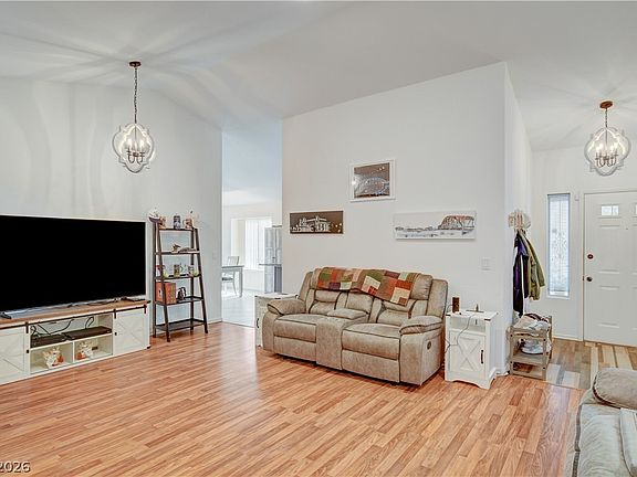 4th image of 337 Washoe Way